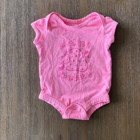 🎉🎉🎉 4 Baby Girl onesies - Picture 5 of 5